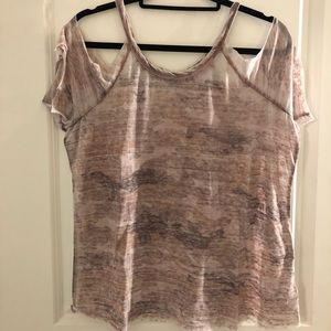 Express cut out shoulder pink camo t shirt